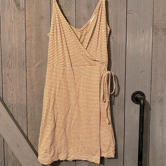 H&M Dresses & Skirts - 💥3/$10💥